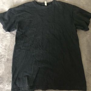 plain black t shirt